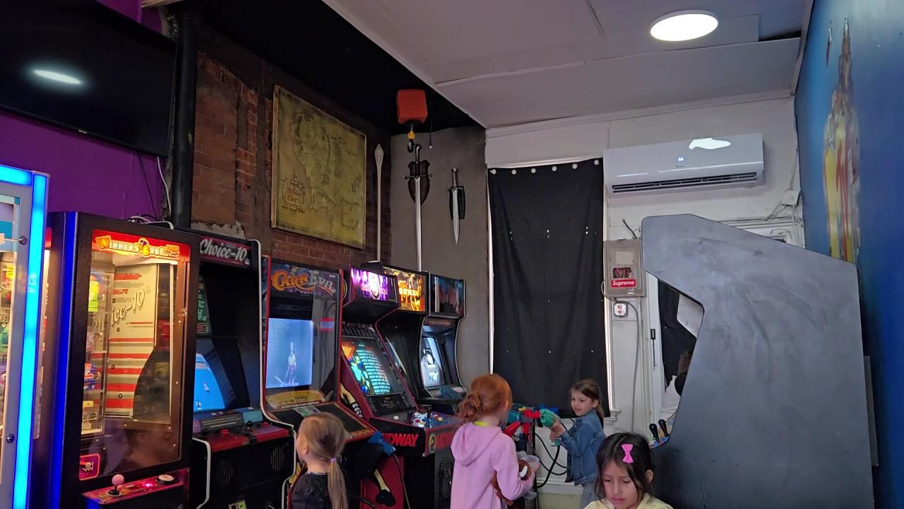 1UP Arcade & Pub